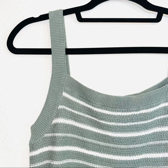 GAP 100% Cotton Sage Green & White Striped Knit Tank Top Small Women’s - Picture 3 of 10